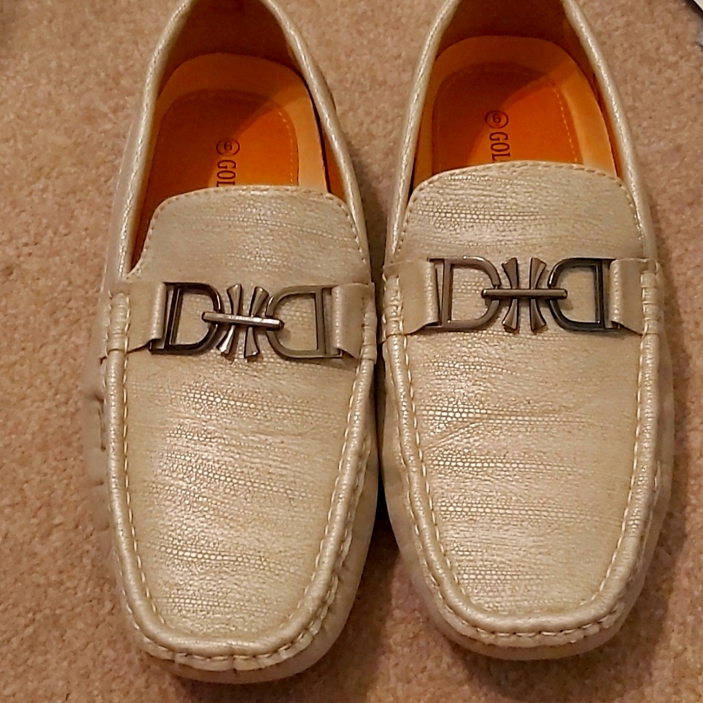 Like New Golden Horse loafers sz 6